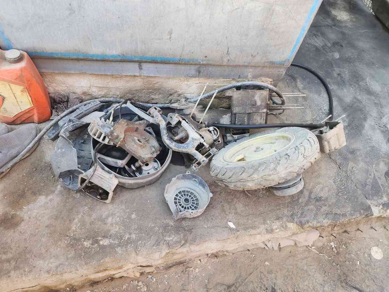 سلام عليكم كوم حديد شاصي كامل للبيع 175الف دراجه FS 120 2022 رقمي ***********
