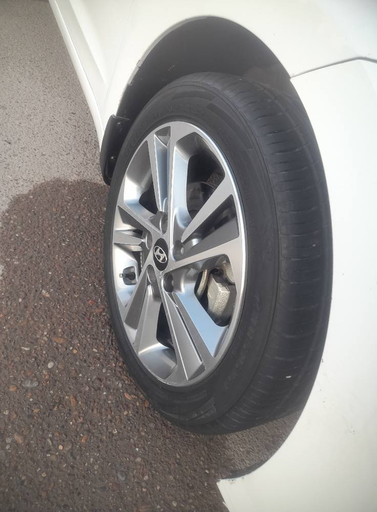 سلام عليكم
سياره للبيع النترا موديل ٢٠١٨ خليجي لون ابيض فول مواصفات عدا البصمه حساسات خلفي فتحه سقف داخل صاج ويل ١٧ تخم تاير رقم الاماني بسمي بغداد سنويه ٢٠٢٨ صبغ بنيد+نص دوسه صفحه الايمن ممن دون ضرر السعر ١٥٠ وبيها مجال قليل العنوان بغداد المحموديه ***********
