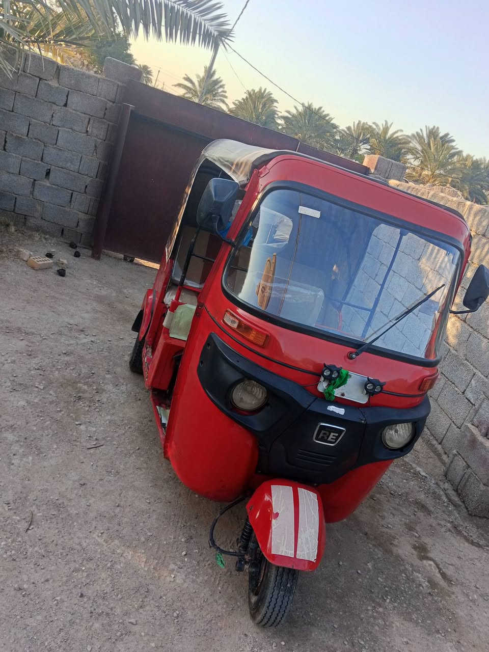 السلام عليكم تكتك للبيع موديل 18 أوراق اصولي اتكفلها شرط الترقيم مكان النعمانية  التكتك خير من الله الشراي يتصل بي خير ويدلل ***********
