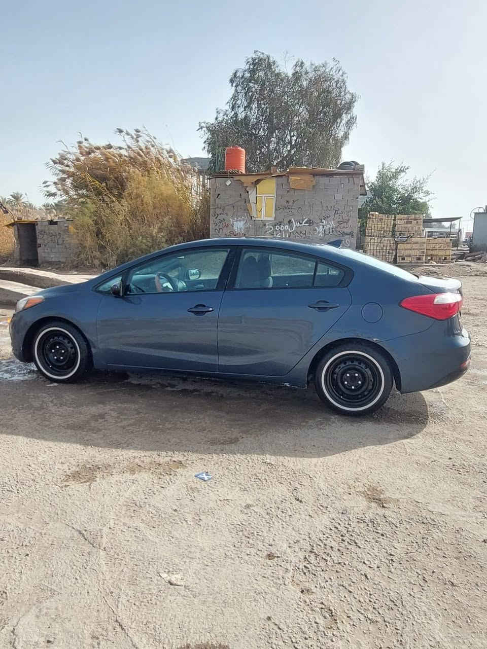 السلام عليكم رمضان كريم عاجميع💚
...... للبيع فقط السعر(96) وبيهه مجال 
كيا فورتي موديل 16 مكينه 1800دوش كيرATمرغوب أمريكي ماشيه 130 بأسمي تحويل مباشر تخم تاير ويل جديد السيارة جاهزة ع اخر حبايه منضومه تبريد جديدة ثلج❄️. حادثهه بأمريكا بنيد مبدل وخشم جاملغ صفحه سايق وبلعراق الباب خلف سائق مبدل بدون ضرر والسيارة مصبوغه جماليه أثر جراد رقم هاتف *********** ابو يزن♥️ بغداد, العراق
