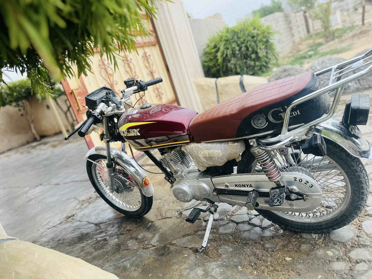 سلام عليكم
دراجه تايكر موديل ٢٠٢٣ لون ماروني دراجه كامله مكفوله من كلشي فقط نقص استان وسط 
مكان شهربان جسر عوني
هـ***********
س ع ر ٥٥٠ وبيها مجال
