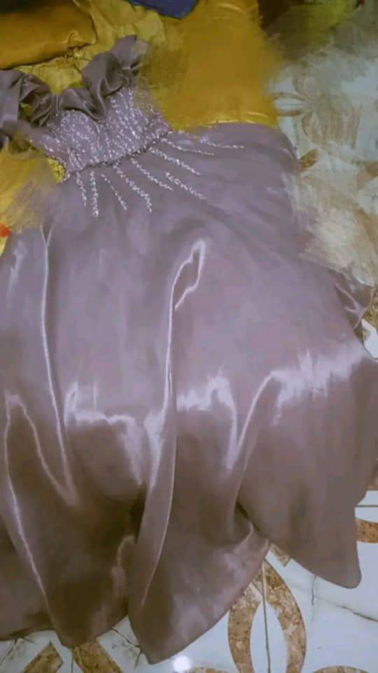 فستان قياس 44/42
سعره 25بس 
نضيف جداً كلوش وفخم اقماشه الواكف يموت بلحقيقه افخم بهواي من صوره


**إذا كنت صاحب هذا الإعلان وتريد حذفه لأي سبب، رجاءا أرسل رسالة إلى الدعم الفني**