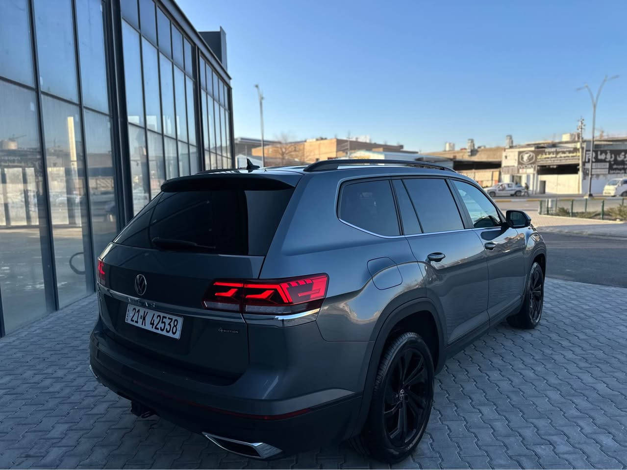 سلام عليكم

فولكس واگن اطلس 2023🇺🇸🇺🇸

السيارة بيهة دعامية امامية صبغ بدون صبغ بدون تبديل ايرباك استيرن طاك فقط 

مكان السيارة سليمانية 

محرك ٦ سلندر 

مواصفات SE
شاشة جبيرة 
كاميرا 
رادار ٣٦٠ درجه 
حساس ٣٦٠ درجه 
شحن وايرليس 
گيج الكتروني 
كشنات هيتر 
كشنات جلد لونين 
كشنات كارباء 
بردة جامه خلفية 
صندوق كارباء 
تبريد قطعتين 
فور ويل 
انظمات قيادة 
هندربريك بصمة 
بصمة بصمة ابواب 
تشغيل عن بعد 
لايتات ليد 
بگلايت ليد 
دشبول صاج 
امراية هيتر
٧ راكب السيارة 
 ماشية ٣٥ ميل

السيارة كلش جديدة و حلوة بلواقع هم 
كير ومكينة كله مكفول بدون اي عطل 

سعرة ٢٥٥$ بي مجال 

رقمي *********** السليمانية, العراق
