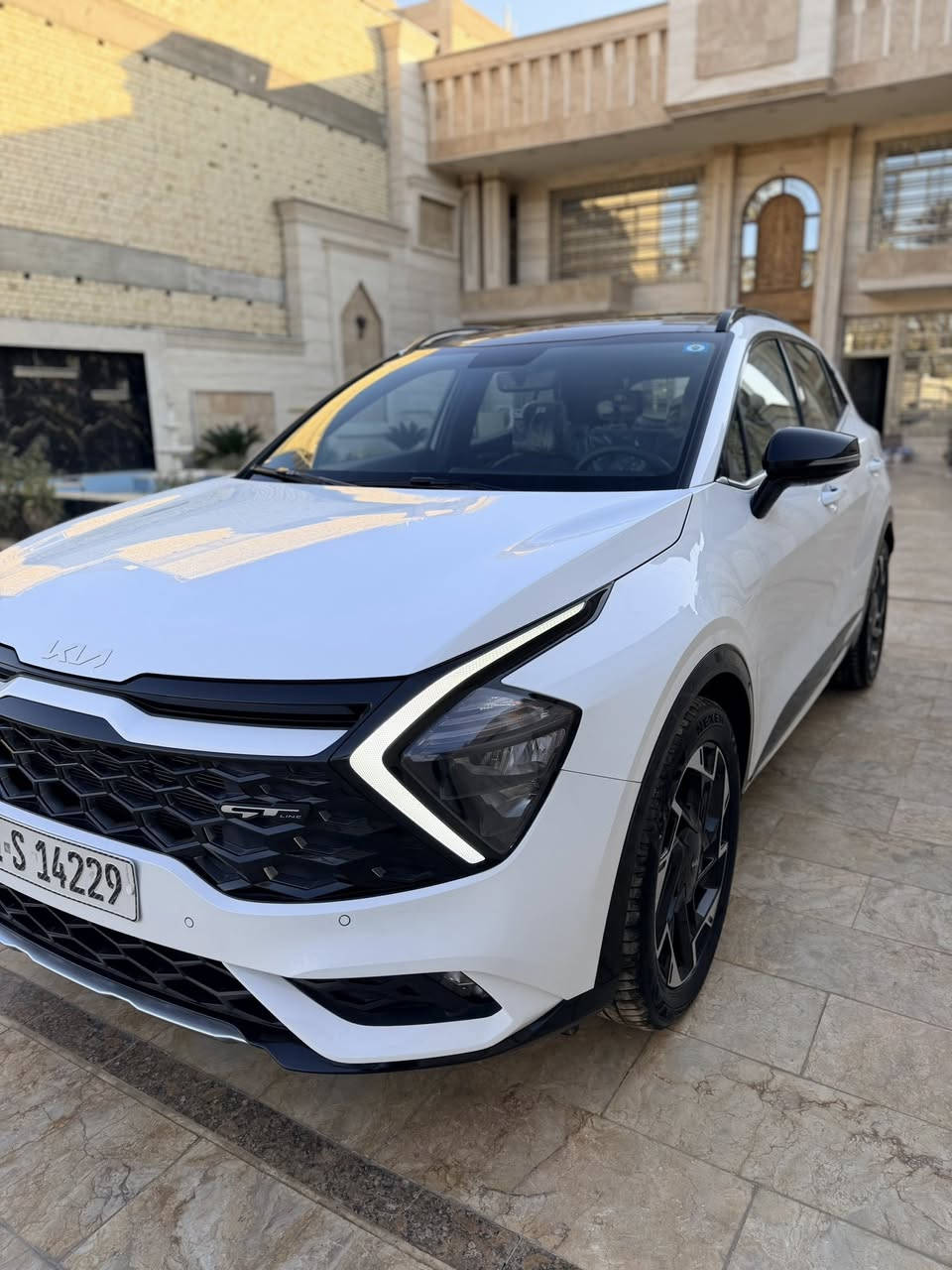 2024
(جيتي لاين )فول 1/1
- وارد خليجي 
‏‎ - بانوراما 
- بصمتين
‏‎ - سعة المحرك 2.0L
-‏‎ مرتبط بناقل حركة أوتو 6 نمر
‏‎ - عدد AIR BAG6
‏‎ - حساسات أمامية 
‏‎ - حساسات خلفية
‏‎ - لايت زينون + LED
‏‎ - كشافات 
‏‎ - بك لايت LED
‏‎ - ويل كب 19
‏‎ - قبضات أبواب من الألمنيوم
-‏‎ اريل نفكيشن
-‏‎ تشغيل عن بعد 
‏‎ -فتح الصندوق كهرباء ذكي 
‏-‎ دشبول شاشة 
‏‎ - شاشة ابل كار بلي واندرويد اتو
‏‎- كاميرا دوارة
‏‎ - المقاعد جلد اسود 
‏‎ - تدفئة المقود والكشنات الأمامية
‏‎ - مثبت السرعة Cruise 
- الأوامر الصوتية
‏‎- أوضاع القيادة  Drive Mode
‏‎ - فحص أنظمة السيارة 
‏‎ - حساسات ضغط اطارات 
‏‎ - شفتات مقود
‏‎- تبريد شاشة
‏‎ - هاند بريك بصمة 
‏‎‏- ABS 
‏‎‏ - Auto Hold    أوتو هولد
‏‎‏- ISO Fex        ايزو فكس
‏‎- نظام مانع الانزلاق
‏‎- نظام نزول المنحدرات 
‏‎- اشارة في المرايا الجانبية
‏‎- مخرج منفذ الطاقة 
‏‎‏- حساسات كامله داير السياره 
-شاحن هاتف لاسلكي 
-السياره ماشيه 28.000 كم 
-السعر 250 ورقه امريكي قابل للتفاوض 

ملاحظة/ صور السونار مرفقه بالمنشور 
—————————————————-
مكان السيارة بغداد كاظمية
للأستفسار ***********
