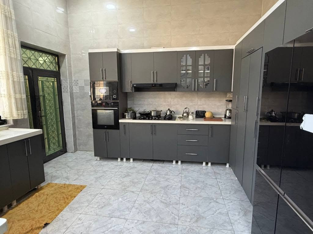 🏠 / دار للبيع مساحه ٤٠٠ م طابو زراعي سند

                 واجهه ٢٠ م / نزال ٢٠ م 

🧱 بناء حديث درجه أولى 

الطابق الاول / مطبخ . أستقبال . هول . غرفتين . مجمع صحيات . كراج . حديقه 

الطابق الثاني / غرفتين . هول . مجمع صحيات 

🌍 الموقع / زوير قرب مسجد الرسول الأعظم

للأستفسار اكثر مراجعه مكتب 
عقارات أراضي بابل الخضراء للمقاولات العامه والتصاميم الهندسية 
شارع ٦٠ .. عمود ٣٠٠ .. مقابل أستدارة علي بقلي 
الشيخ حازم 
وسام محمد 
أبو حيدر / *********** حلة, بابل

