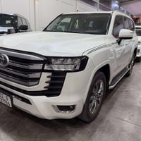 لاندكروز 2023 ساز فول  السياره جديده جدا  رقم بغداد الجديد 11  بعدهه ب...