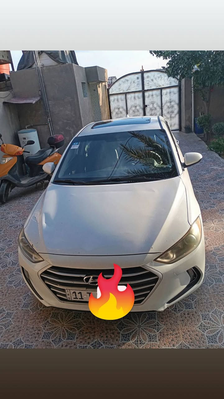 السلام عليكم...
النترا 2018  فول
رقم دولي جديد 5 سنوات سنويه 
بصمه ابواب+ تشغيل 

فتحه سقف

حساس جانبي رادارات 

جنطه ذكيه 

كير AT

كب ويل 

تخم تاير 

حداديه 

شاشه بلادي

كامره دوارة 

تحكم ستيرن 
حادثها خلفي جاملغ مصبوغ+ باب جنطه مبدل 
بالعراق شخط
وتجي كوم حديد كدامك تفحص وتشوف وتدلل 
170 ماشيه جنايها 
بابل الإسكندرية ***********
السعر 135 وبيه مجال
