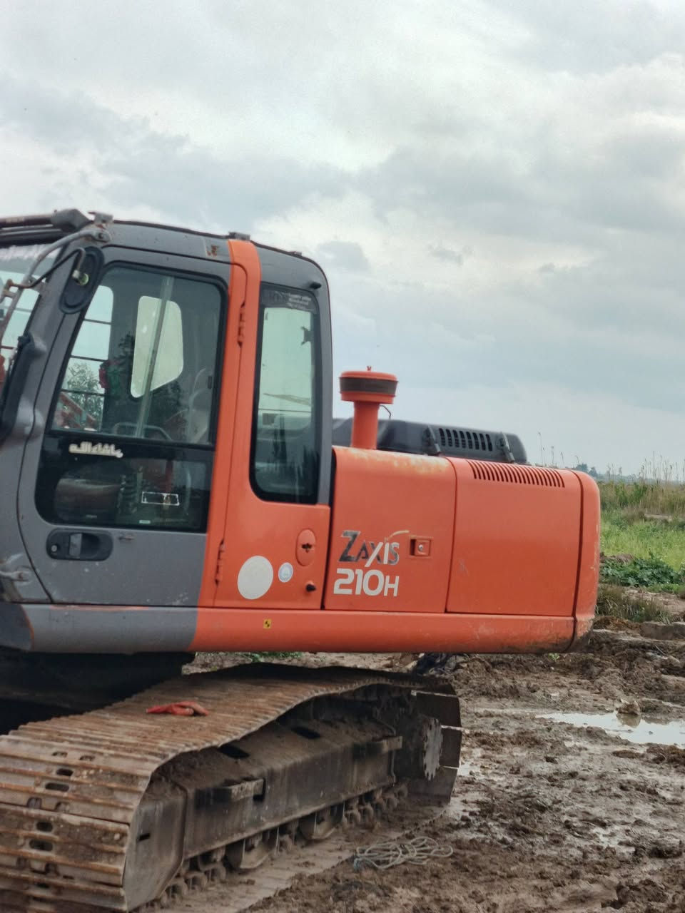 للبيع زت موديل 2005اصل مكفوله كفاله عامه شرط بلادي رقم واسط الماني بسامينه مكينه بلادي عله وضع شركه مؤسسه جك همر بلادي تبريد ثلج بلادي  210Hحجم مميز مكينه جاهزه لعمل جديده بمعنه الكلمه
مكانه واسط تقاطع زبيديه *************************
