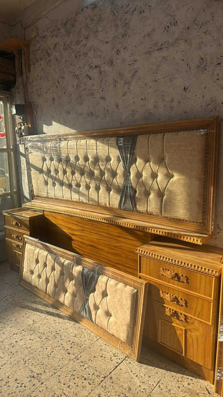 تخت كمداين.... فصالين.... جديد ما مستعمل 
..... سعر واحد 260..... توصيل مجاني لي بيتكم 🧸😍


**إذا كنت صاحب هذا الإعلان وتريد حذفه لأي سبب، رجاءا أرسل رسالة إلى الدعم الفني**