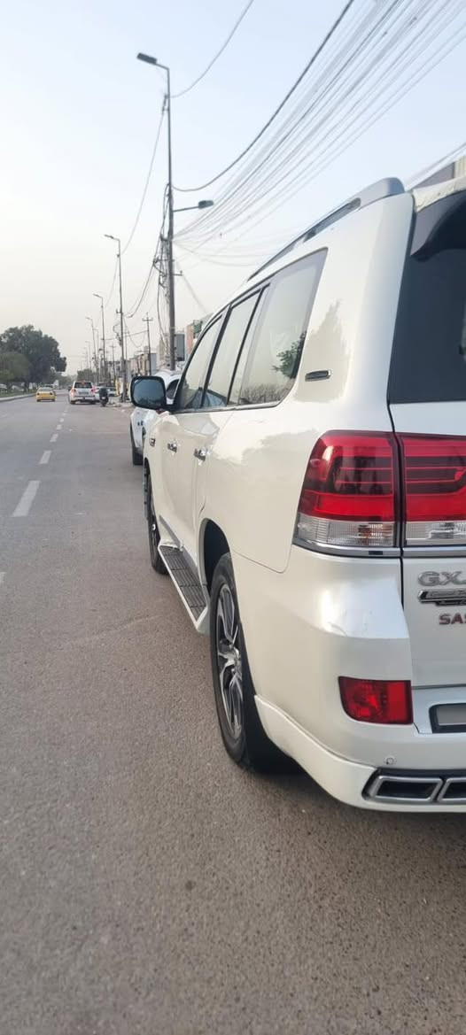 سيارة لاندكروزر 2020 ساز ماسيه 97 الف سيارة نظيفه كلش *********** مكاني بغداد
