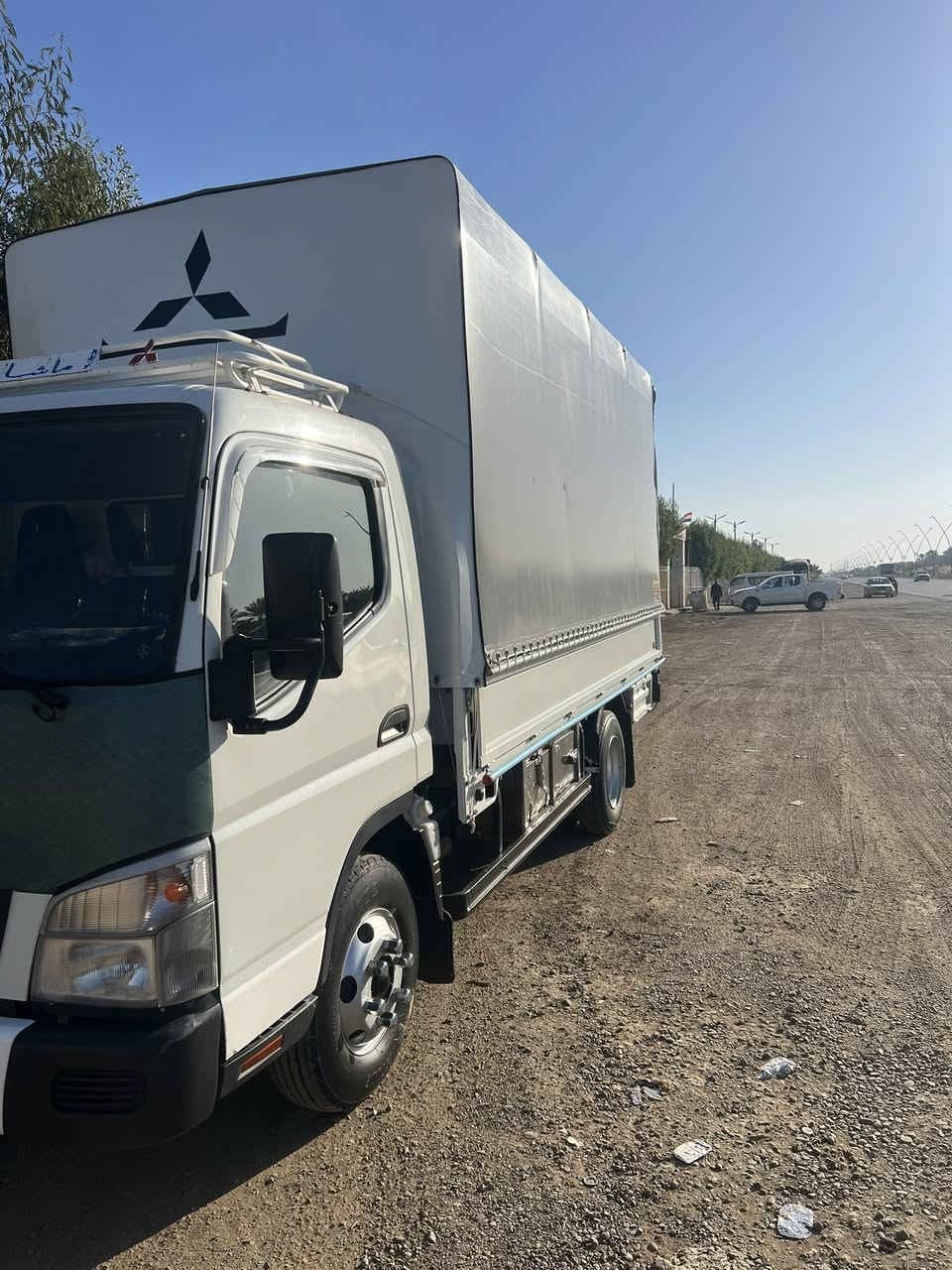 سلام عليكم للبيع كنتر 2023سياره جاهزه بيه ملاحضات خفيفه رقم بغداد                      ***********
