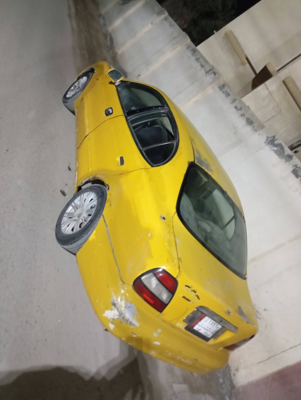 السلام عليكم سياره للبيع موديل 2000دايو لمنز  رقم كربلاء سعر 25ترهم مراوس سيارة حداديه موزينه اليحب يتصل على الرقم ***********
