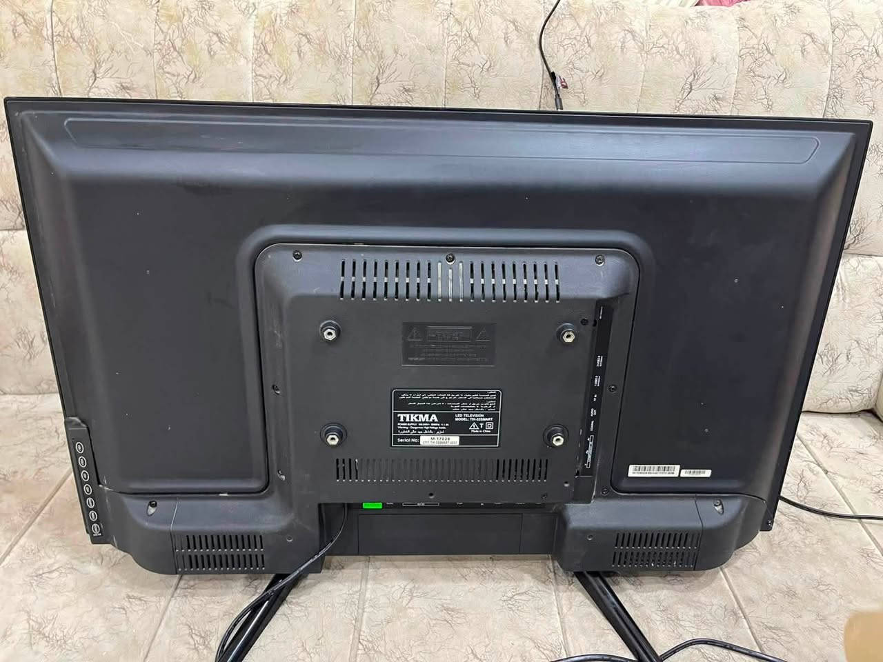 للبيع شاشة تكما كيمنك وللالعاب البسي والاكس بوكس نظيفة ٣٢ 4K حقيقي مع سماعة كيمنك جديدة سعرهن ١٢٥ مكاني نجف ***********
