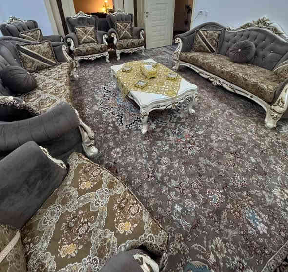 سلام عليكم تخم مع زوليه مع طبله كامل بحاله ممتازه للبيع السعر مليون و750 مجمع الغدير للتواصل ‭0771 296 0889‬ 
على هذا الرقم 
مكلف بالنشر
