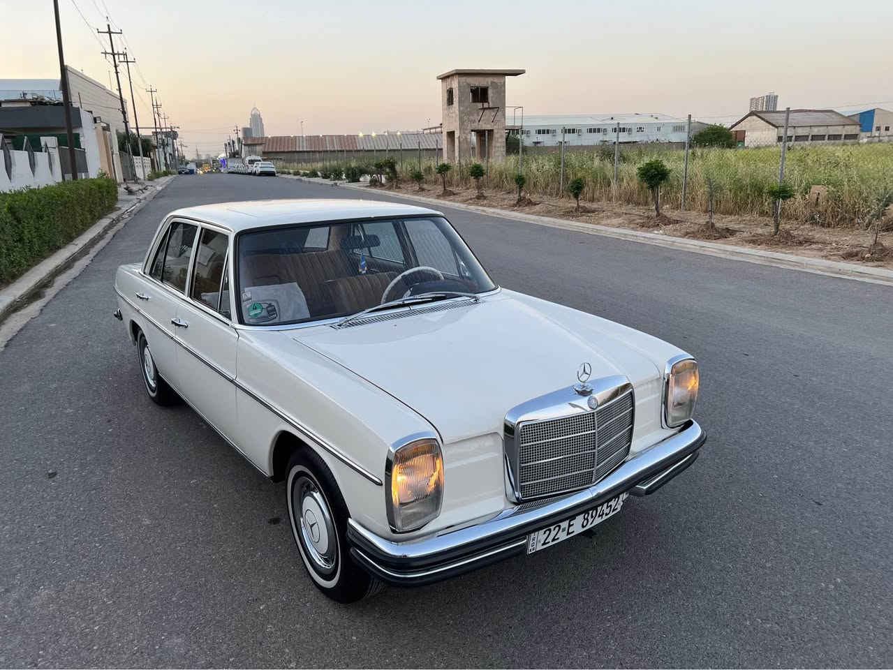 Mercedes Benz E250 AUTOMATIC 

مواصفات الماني دخول جديد
بنزين ستة سلندر 

سعر ١٥٠$ورقة

مكان سيارة اربيل معرض هاشم للسيارات 

***********
*********** أربيل, العراق
