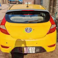 اكسنت موديل 2013 هاج باك السياره بأسمي مصفره هيئه وعليها غرامات ١٠٠ ال...