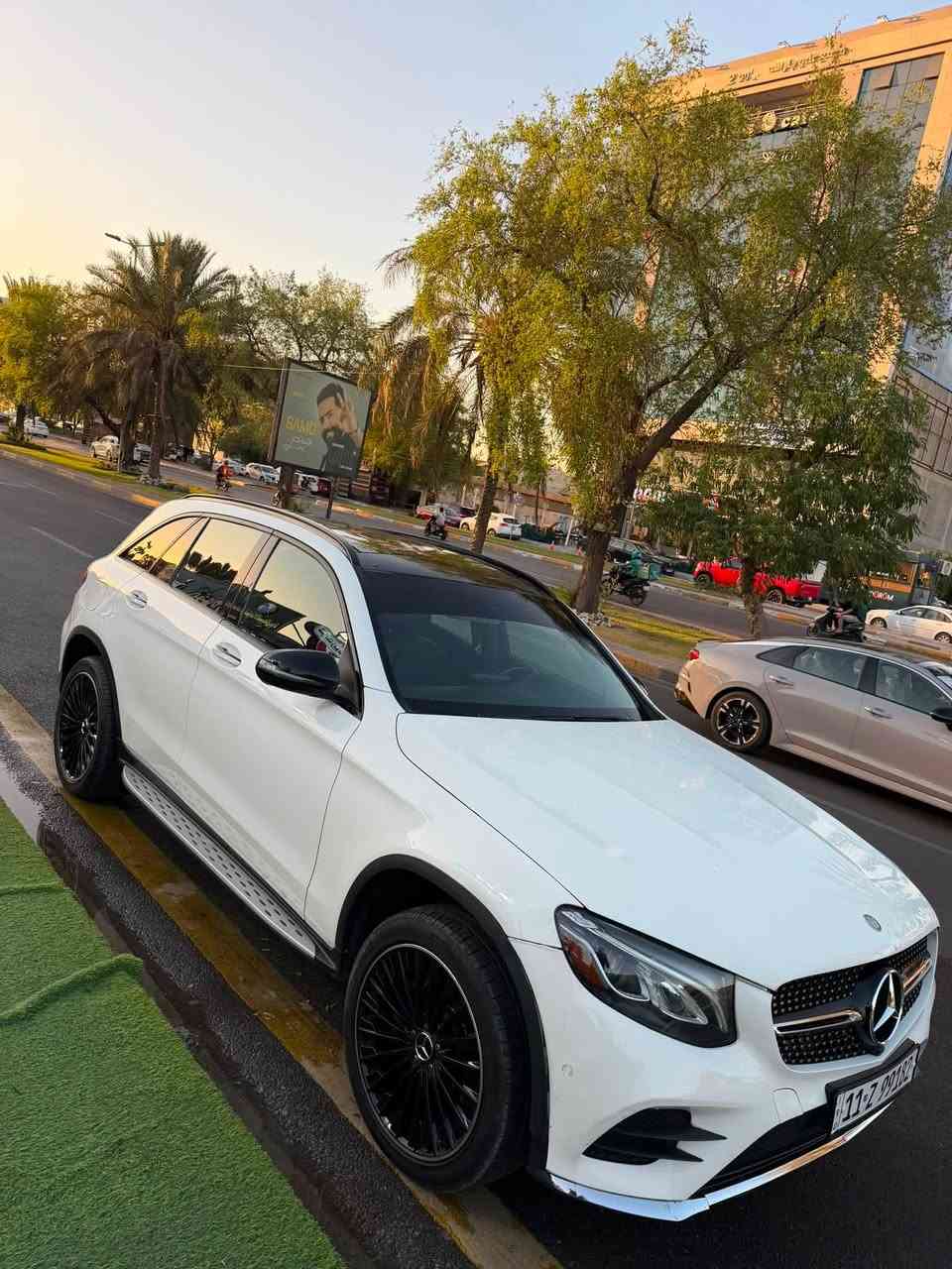 سلام عليكم
للبيع او مراوس 

مارسيدس GLC300

موديل 19

فوول مواصفات 

رقم بغداد تحويل مباشر 

هزه وفحص جديد 

السياره داخل جلد

كشنات كهرباء

بانوراما

رادارات جانبيه خلفيه

السياره فوول اخوان 

السياره وارد امريكي 

السونار مرفق مع الصور 

بيه صبغ بنيد 

عليها كت AMG

ماشيه ٩٤ الف كيلو متر 

صورة السونار مع المنشور

مكانه بغداد الجادريه

السعر ب٢٤٥$ ورقه وبيه مجال بسيط

***********
