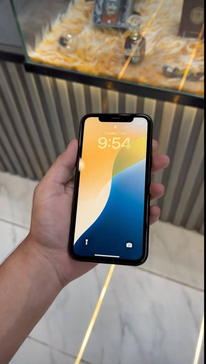 ايفون اكس ار
بلاد
64كيكه 
بطاريه 78 بلاد 
جهاز زيرو نضيف كلش كله بشرط ما امبدل بي اي شي مال بيت شرط الحاسبه السعر 165الف 
شراي ***********
