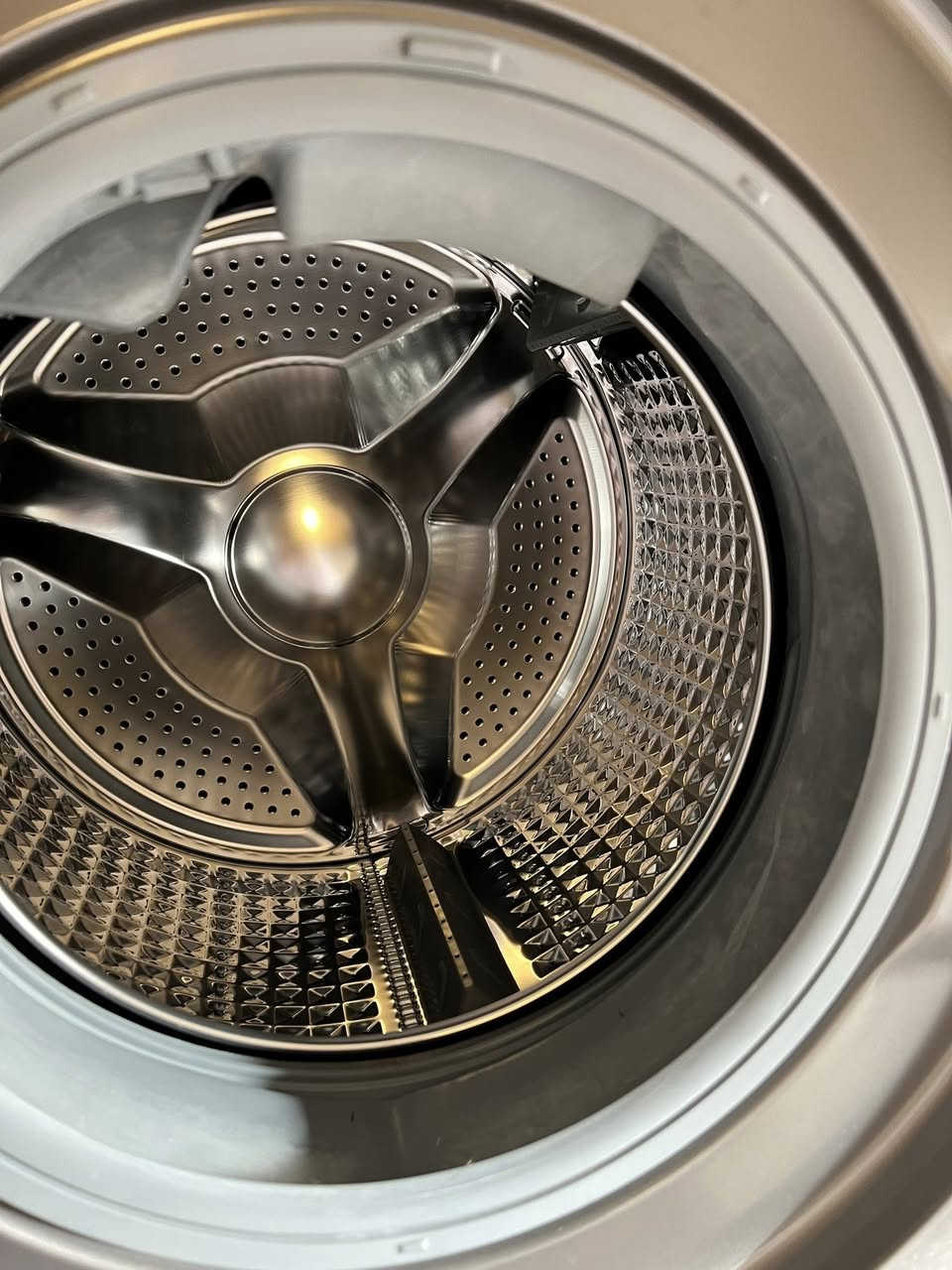 غساله عدد ثنين وحده 8 كيلو وحده 10 كيلو جديد نظافه فول ستخدام شهر مكاني سليمانيه واكو توصيل لمحافظات للتواصل ***********
