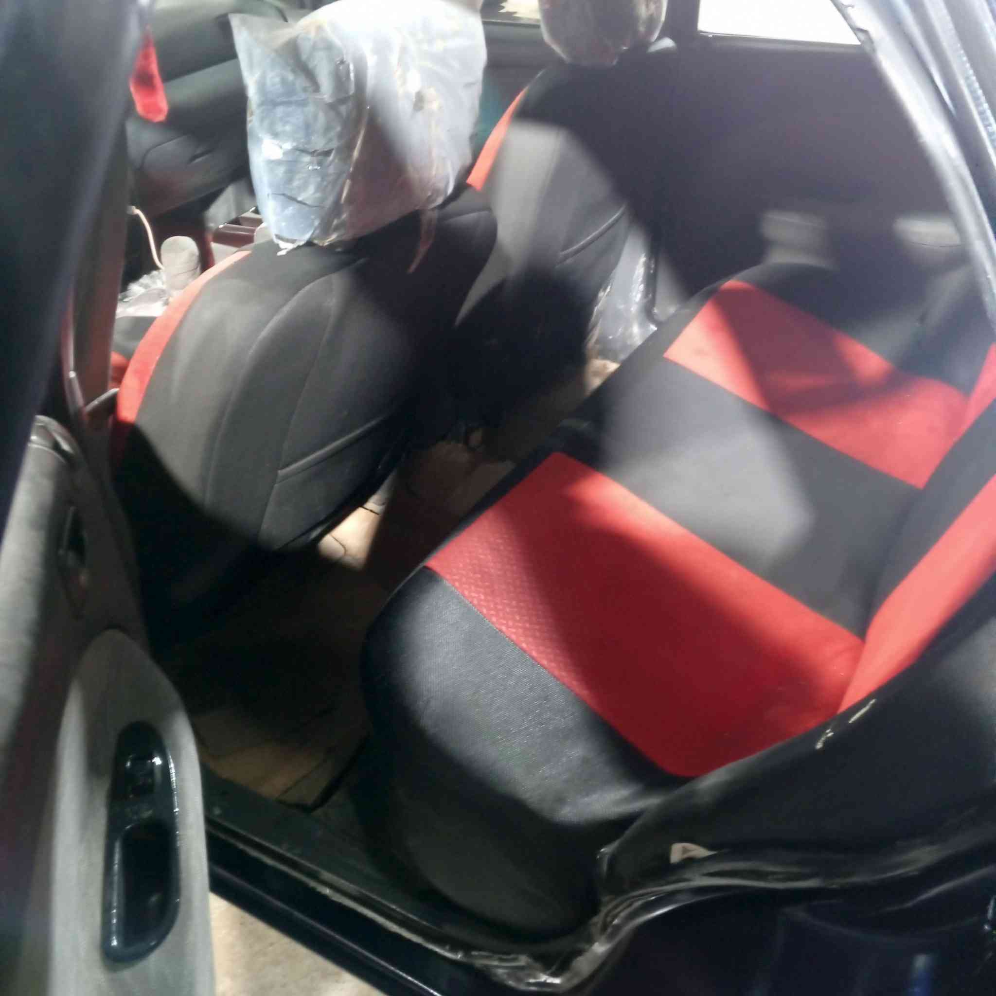 للبيع موديل 95رقم بغداد مشروع وطني دولي 
كير عادي محرك مفتوح مكينه وكير مكفولات 
تخم تاير حداديه امامي و خلفي جديد 
كهربائيات كلها شغاله 
سياره مصبوغة الجماليه مكفوله من كص وضربه وكلبه شرط 
داخل نضيف بطاين اربعه جدد 
دشبول نضيف جام الاربعه يصعدن 
سياره خير من الله كيج حماوه والكيلو 
متر كلهن شغلات السياره احلاه من صور السعر 38 وبيها مجال لشراي.. ولحد يكسر بحلال الناس السوك حتا ب 20 اكو.. رقم صاحب سياره ***********// مكان سياره سامراء
