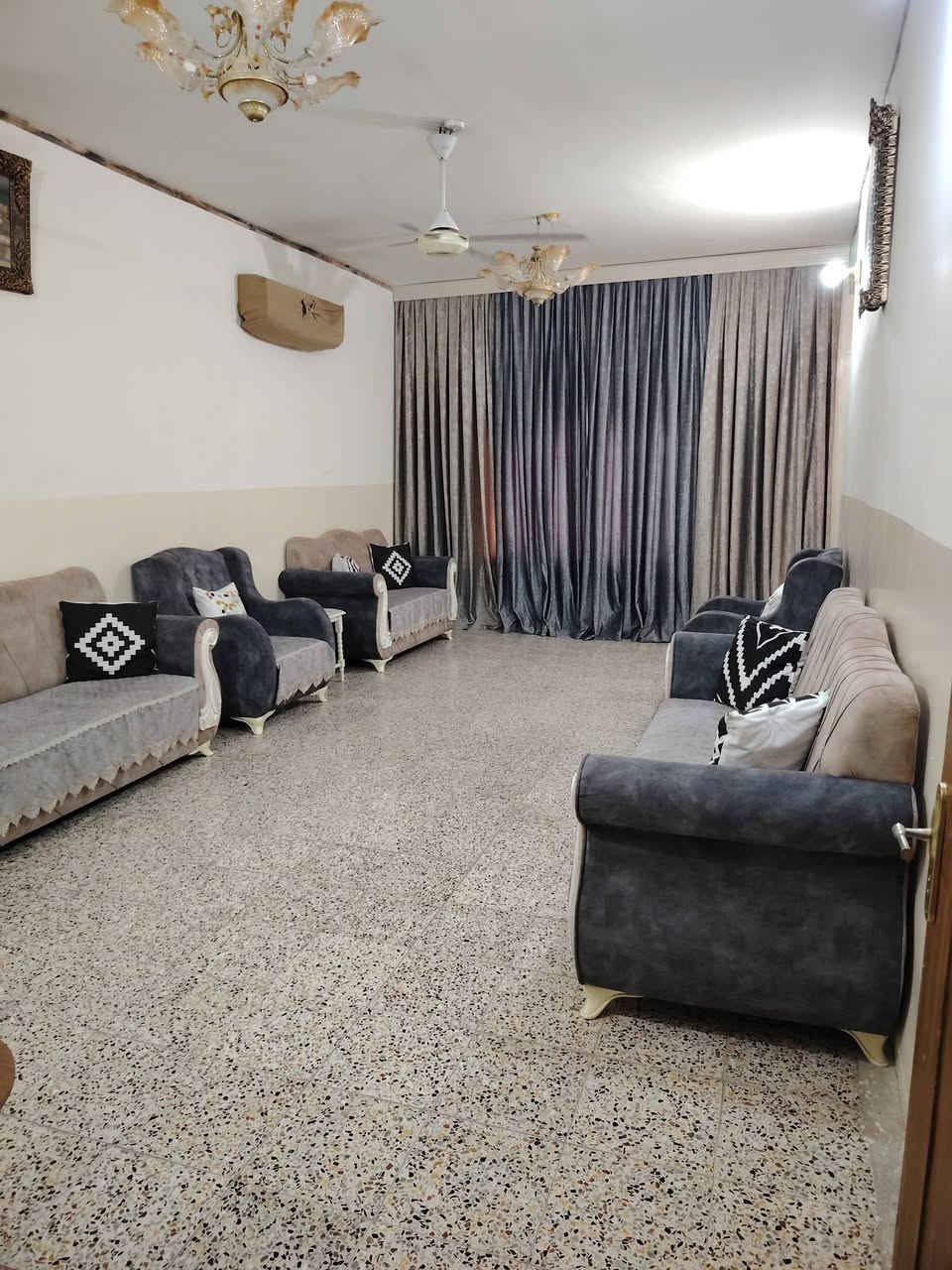 أغراض للبيع مقابيل مخابز باب للاغا اي استفسار خاص


**إذا كنت صاحب هذا الإعلان وتريد حذفه لأي سبب، رجاءا أرسل رسالة إلى الدعم الفني**