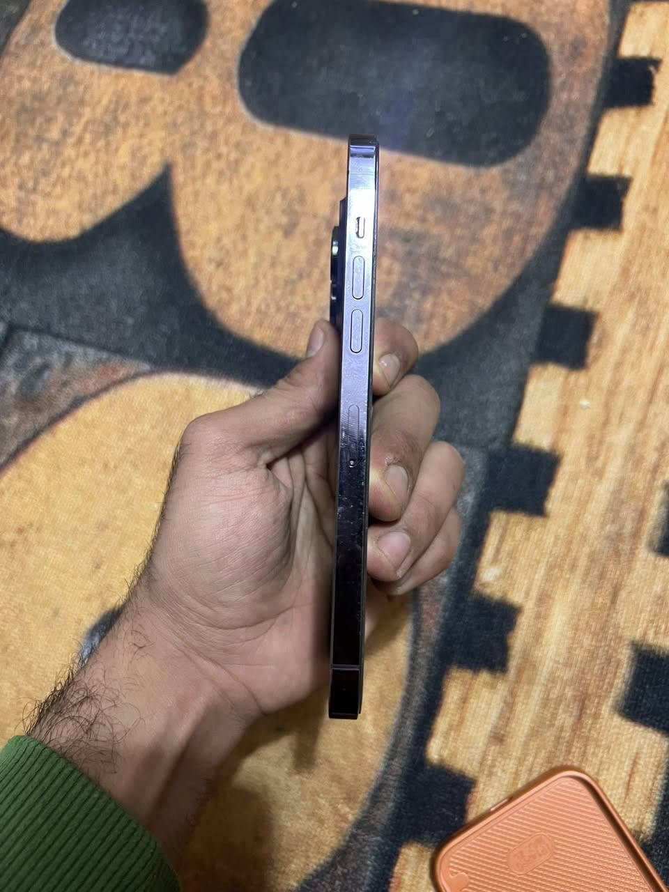 iPhone 14 Pro max
السلام عليكم اخوان ايفون ١٤ برو ماكس جهاز نظيف اللون بنفسجي الله شاهد عليه فتحته على ايدي استخدام برامج وتصفح وشويه العاب بطاريه ٨٥ الجهاز ماستر الكارتون الاصلي موجود ذاكرة ٢٥٦  السعر المطلوب ٩٠٠ بيه مجال للطيبين مكاني بغداد مدينه الصدر رقم ***********
