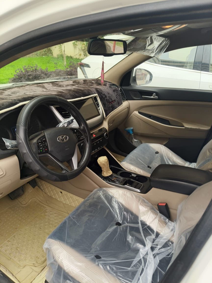 توسان خليجي 16 مكفوله محرك 2000 حساسات خلفي امامي مري شفط منضومه زنون بصمه كامره خلفيه تخم تاير صدرخلفي أمامي جديد رقم بغداد انكليزي السعر 185 بيها مجال اتصال***********
