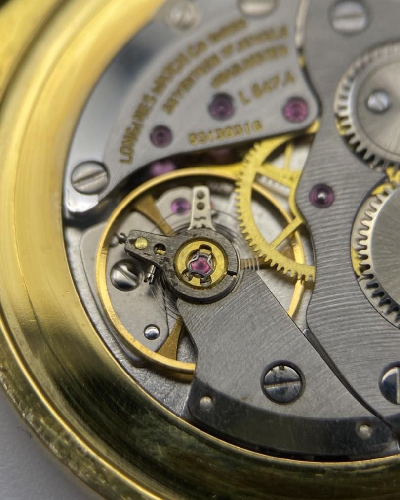 LONGINES 
نصب تكويك 
نظافة مُمتازة 
سير و بوك مستبدل 
قطر ٣٣


**إذا كنت صاحب هذا الإعلان وتريد حذفه لأي سبب، رجاءا أرسل رسالة إلى الدعم الفني**