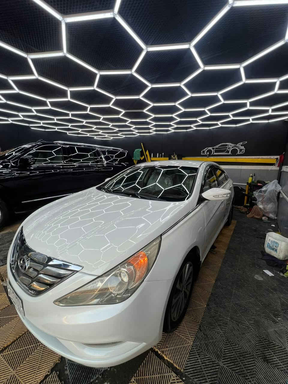 سوناتا ٢٠١١ خليجي محرك ٢٤٠٠ 

السعر ٩٦ وبيها مجال بسيط جداً

مكانها بغداد 

ماشيه ٢٢٩ قابلة للزيادة 

عليهه ادامه كامله 

نانو سيراميك و حمام

الصدر ممتاز 

دبلات خلفي امامي جديد

الغرفه داخليه جديده 

موصفاته
 
تحكمات ستيرن

حساسات خلفيه  

تبريد قطعتين 

كاميرا خلفية 

نظام ايكو  

مري شفط

سياره حلوه وميحتاج تصرف عليه شي 

كامله من كلشي 

محرك وكير مكفوله

  تراي السياره كلش حلو 

رقم بغداد تحول ثاني يوم

السيارة بدون حادث فقط طخات ومصبوغة حزام للجماليه

0770 627 5408 
رقم صاحب السيارة
