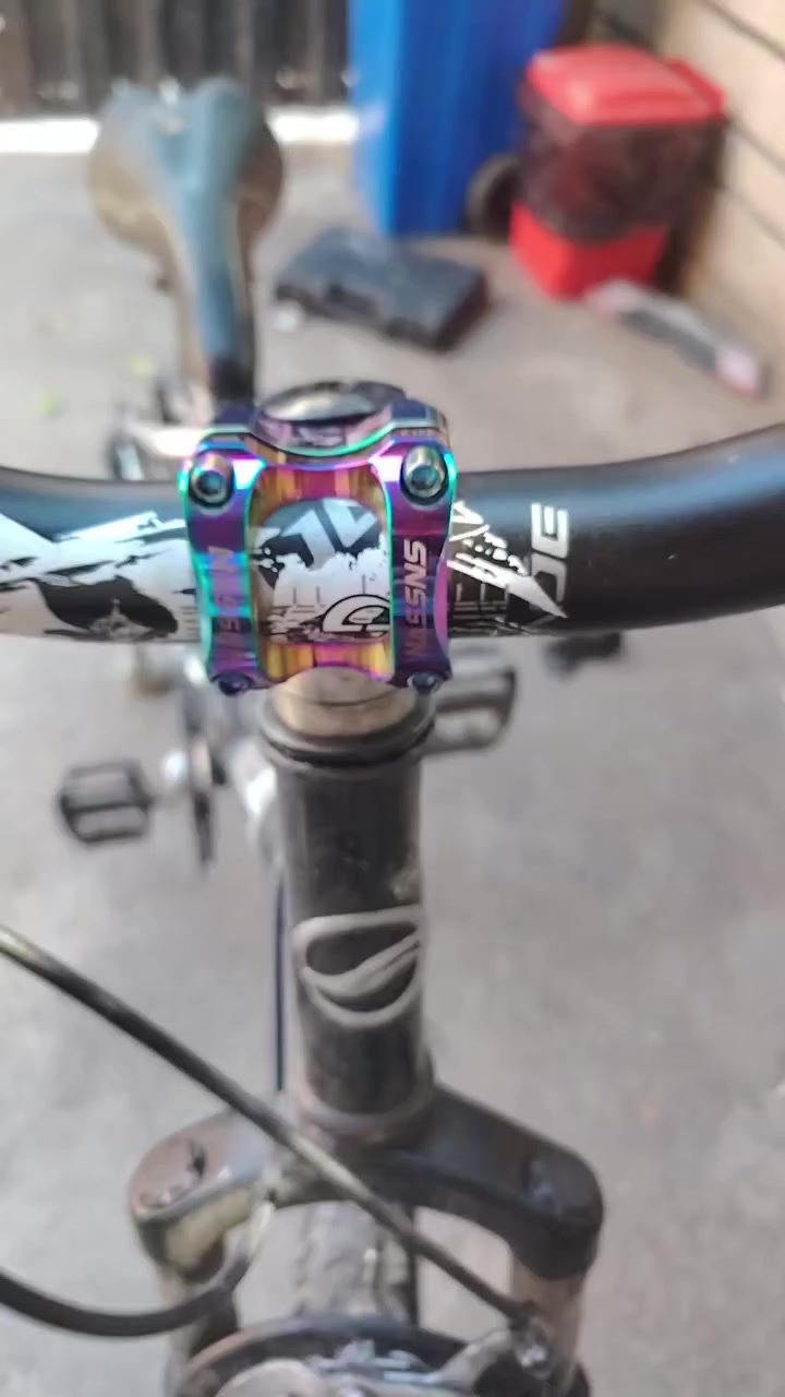 السلام عليكم البايك للبيع
النوع جينت GIANT 🔥
لشه ناصيه سناب فول استعرضي🔥
قيم عجبني ابيعك💜
مستعجل البيع عليه
للتواصل هذا الرقم بي واتساب ***********
ملاحضه الويل الكدام مالو الاصلي موجود كلشي مابي
