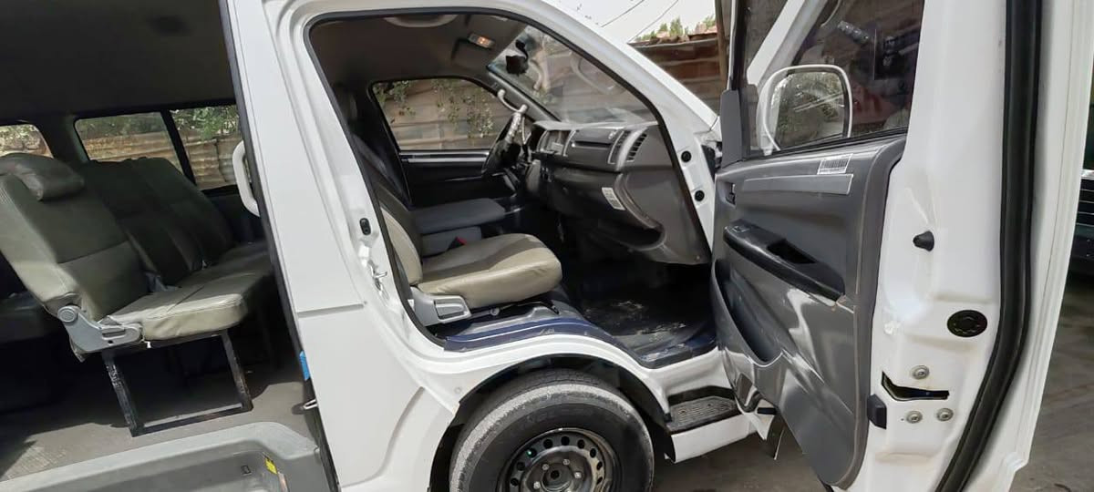 السلام عليكم 
كنك لونك 2025
مكفولة كفالة عامة 
محوره 15 نفر 
درع امامي ، درع خلفي ، سوباية 
منظومة غاز 
رقم بغداد بأسمنا 
خط كربلاء كاظمية 
ماشية 120 قابلة للزيادة 
مكاني كربلاء المقدسة 
السعر 190 وبيها مجال 
مكلف بالنشر التفاصيل أكثر الاتصال على الارقام 
***********
***********
