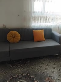 كنب • مخدات • ٤ مقاعد