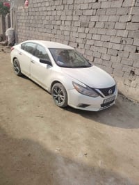 نيسان التيما موديل 16 وكالتها باسمي ماكينه جديده استوني مصعدها السياره...