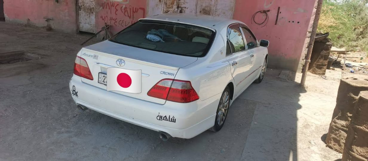 السلام عليكم
كراون شاهينه
 للبيع موديل 2007  

 بأسمي سنويه لل 29
مشروع وطني وتحويل مباشر 
 السياره مكفوله كفاله عامه من كصه ونقل الجثه والضربه والرسميات 
ارقام انكليزي 
السياره شاصي80 
كير 6نمر 
غرفه بيجي 
 
تحوير النجف 

المكان:..الناصريه البطحاء+***********
