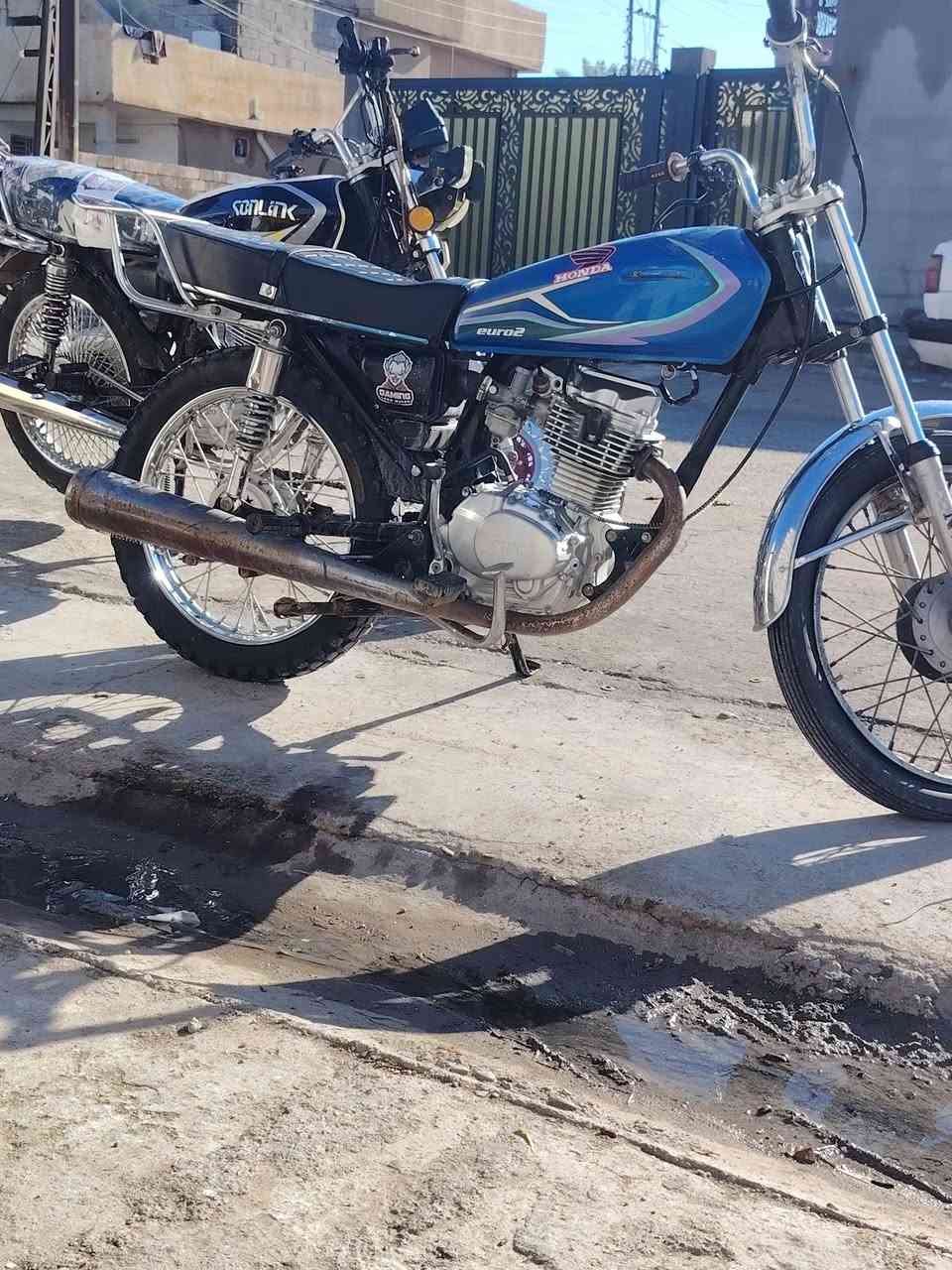 السلام وعليكم شباب درجه لبيع موديل ٢٥سعر ٤٠٠وبيه مجال ***********
