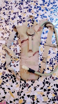 جود للبيع ثنينهن أخو الجديد.الأصلي بغداد .07715550512