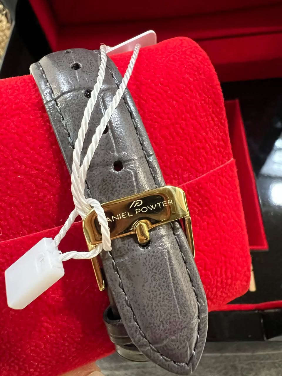 ساعة ماركة فاريلي الانيقة للحجز خاص


**إذا كنت صاحب هذا الإعلان وتريد حذفه لأي سبب، رجاءا أرسل رسالة إلى الدعم الفني**