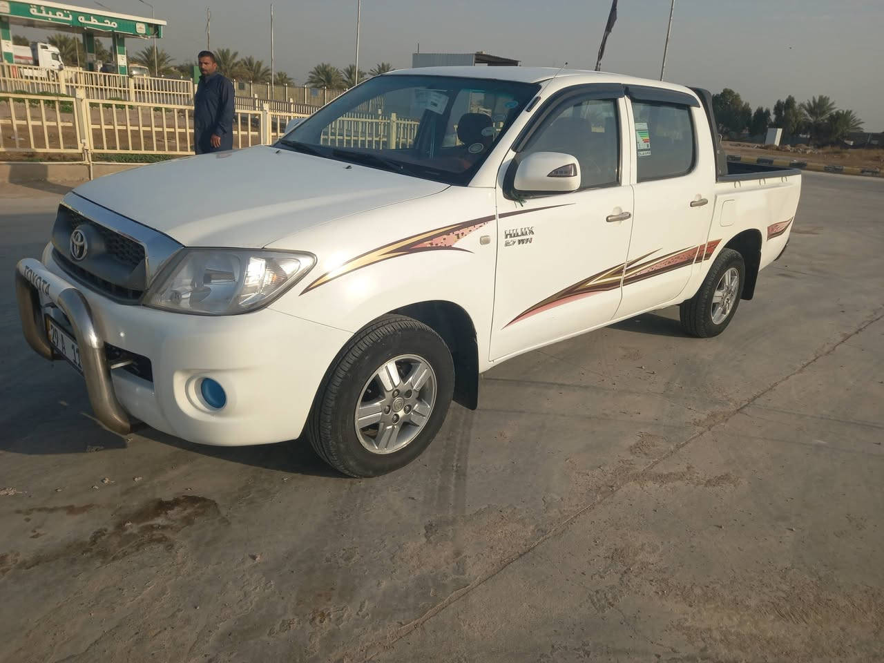 السلام عليكم فلاونزه كويتيه شاصي 19  2009 رقم واسط فول مواصفا شرط التحويل محرك مكفول  صدر جديد بيه رشات صبغ بدون دواخل السعر ١٣٥ المكان الصويره للإستفسار ***********
