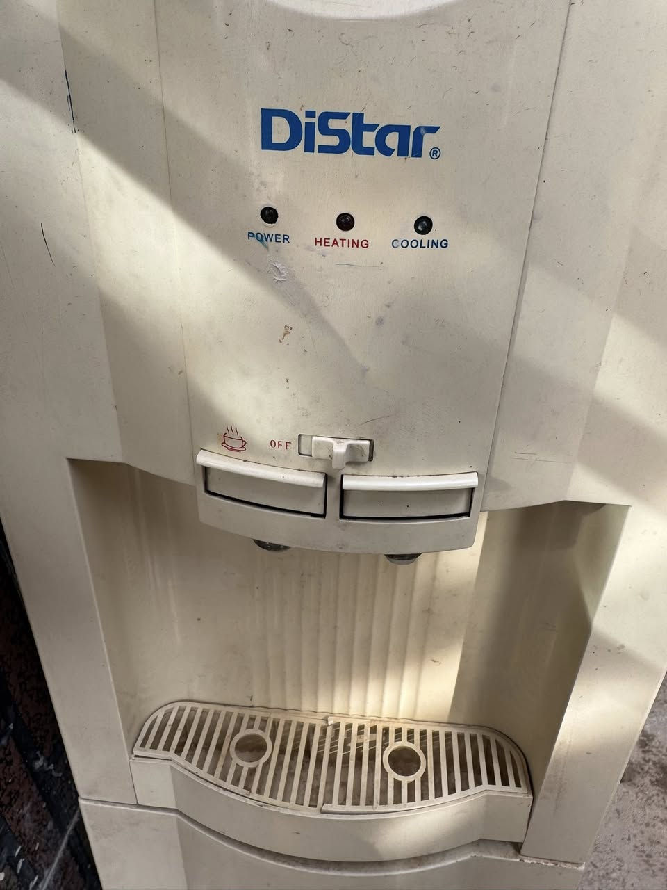 براد مي مستعمل 
💧 يشتغل تمام وما بيه شي
💰 السعر 35 ألف بس
فرصة حلوة واللي يريد يوفر 👌
عنواني بغداد 
للتواصل ***********
