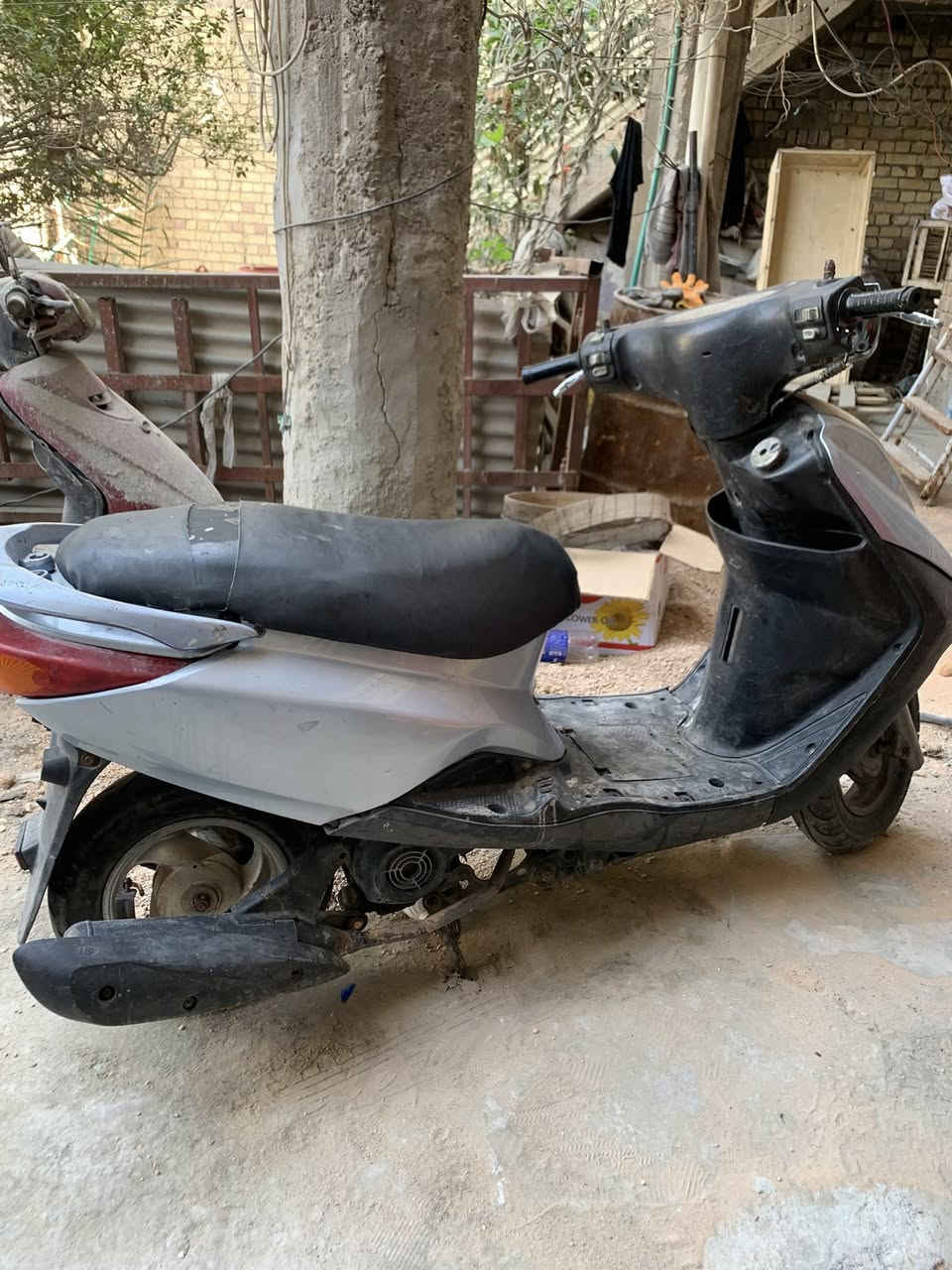 دراجه بريز شغاله سلف وهندر كهربائيات كامله تجفيت جديده شلعتهة حلوه بيهة نقوصات قليله السعر ٣٥٠ وبيهة مجال بسيط مكاني بغداد الشعب


**إذا كنت صاحب هذا الإعلان وتريد حذفه لأي سبب، رجاءا أرسل رسالة إلى الدعم الفني**