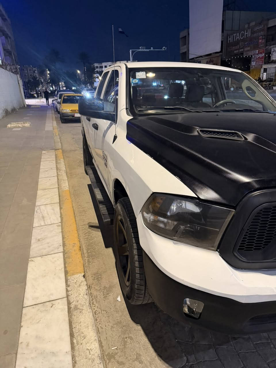 سلام عليكم            رام ٢٠٢٣ كلاسك باب قصير وبدي قصير للبيع او امراوس حادث السياره جاملغ امامي وبنيد السياره ماشيه ٣٨
السعر ١٨٥
لاتصال ‭+٩٦٤ ٧٧١ ٤٠٢ ٣٤٠٣‬
