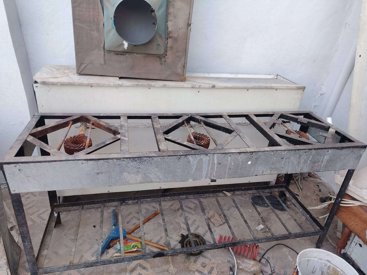 السلام عليكم غراض مطعم مستعمله لبيع
ميز طولاني مال كافتريه طول ١٨٠عرض٤٠ ارتفاع ٩٠
بوجه مع دكت طول الدكت ٣ م
طول البوجه ١.٥٠م
براد ايكور تركي الاصلي استخدام قليل
طباخ ٣ عين ارتفاع ٩٠ طول ٢.٥٠م
ميز معلق مال كافتريا طول ٣.٥٠عرض ٤٠س
مكانهن بابل مركز المدينة
***********
