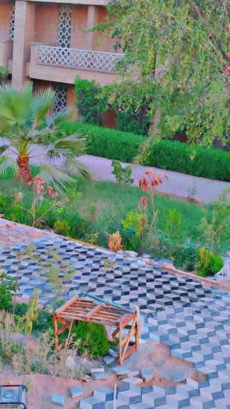 نشتغل انواع الارصفه شوارع حدائق مدارس دوائر 

 سعر (المتر 3لاالف وبيه مجال)/***********.  *********** يوجد كرسته وعمل بسعار مناسبه وجميع المحافضات
