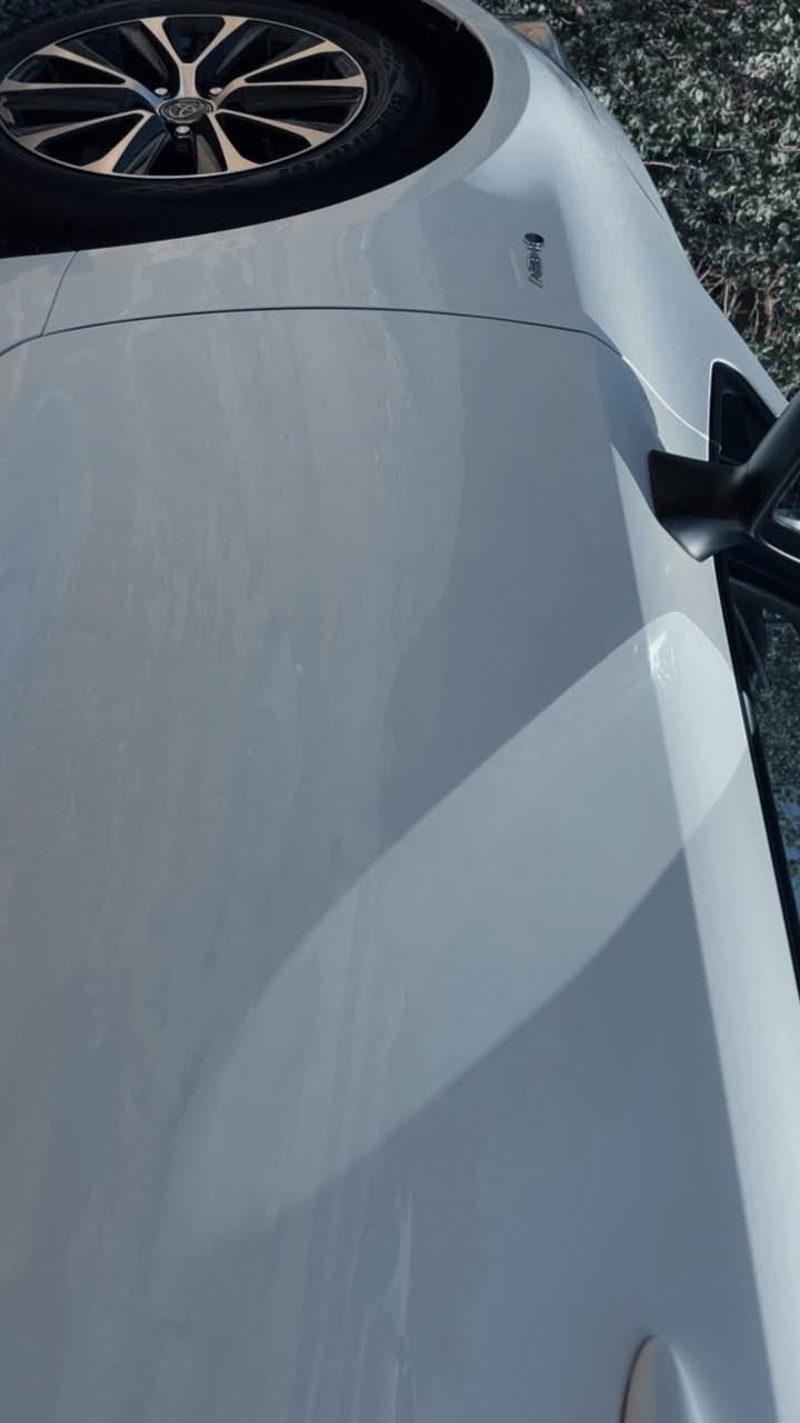 السلام عليكم
🚘 كورلا هايبرد 2025 

COROLLA 2025 🚘

📜 المواصفات 👇

🚘 خليجي 

🚘 6000 كيلو متر

🚘 الموديل 2025

🚘 سعة المحرك 1,8L

🚘 مرتبط بناقل حركة أوتوماتيكي 

🚘 عدد AIR BAG 8

🚘 سلايد رووف

🚘 لايت زينون + LED

🚘 حجم الاطار 205/55R16 

🚘 ويل كب 16

🚘 مفتاح التشغيل بصمة

🚘 دشبول ديجيتال 

🚘 شاشة اصلية

🚘 كاميرا 

🚘 مثبت السرعة Cruise

🚘 تحديد المسار

🚘 المودات والأوامر الصوتية

🚘 فحص أنظمة السيارة 

🚘 حساسات ضغط اطارات 

🚘 تبريد شاشة

🚘 قطعتين تبريد

🚘 هاند بريك بصمة

🚘 نظام مانع الانزلاق 

🚘ا ISOFIX    ايزو فكس

🚘 اوتو هولد Auto Hold 

🚘 اشارة في المرايا الجانبية

🚘 مخرج منفذ الطاقة

🚘 ا  Bluetooth 

📍 العنوان الديوانية المركز

💵 السعر 160 ورقة وبيها مجال بسيط.  

ـــــــــــــــــــــــــــــــــــــــــــــ

📳  *********** سيد علي:
