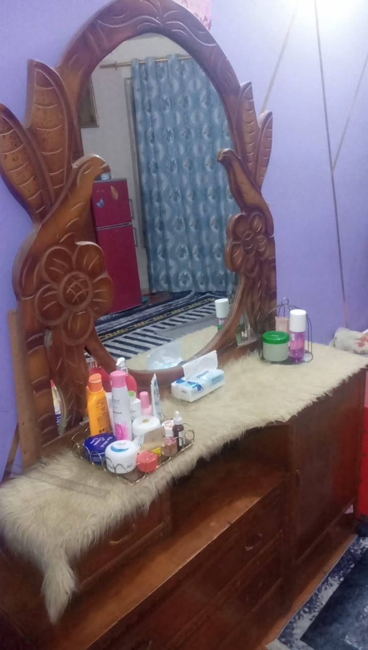 مرحبا
غرفه اخشاب نضيفه مابيها ضرر مثل ما موضحه بالصور
سعرها 300 وبيها مجال
مكاني بغداد


**إذا كنت صاحب هذا الإعلان وتريد حذفه لأي سبب، رجاءا أرسل رسالة إلى الدعم الفني**