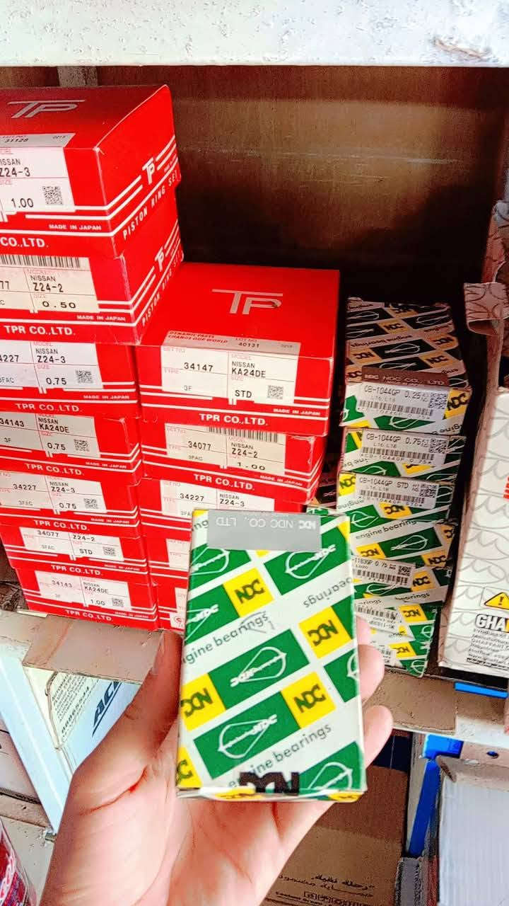 عمران للآدوات الاحتياطية 
متوفر ادوات تشفيت نيسان شبوط واشر Z24L كامل 
واشر دكشن حار و بارد 
كاسكيت  
يطقات 
بيرن بكن 
رنكات 
العنوان الفلوجة الحي الصناعي مقابل هادي الزوبعي واتساب ***********
