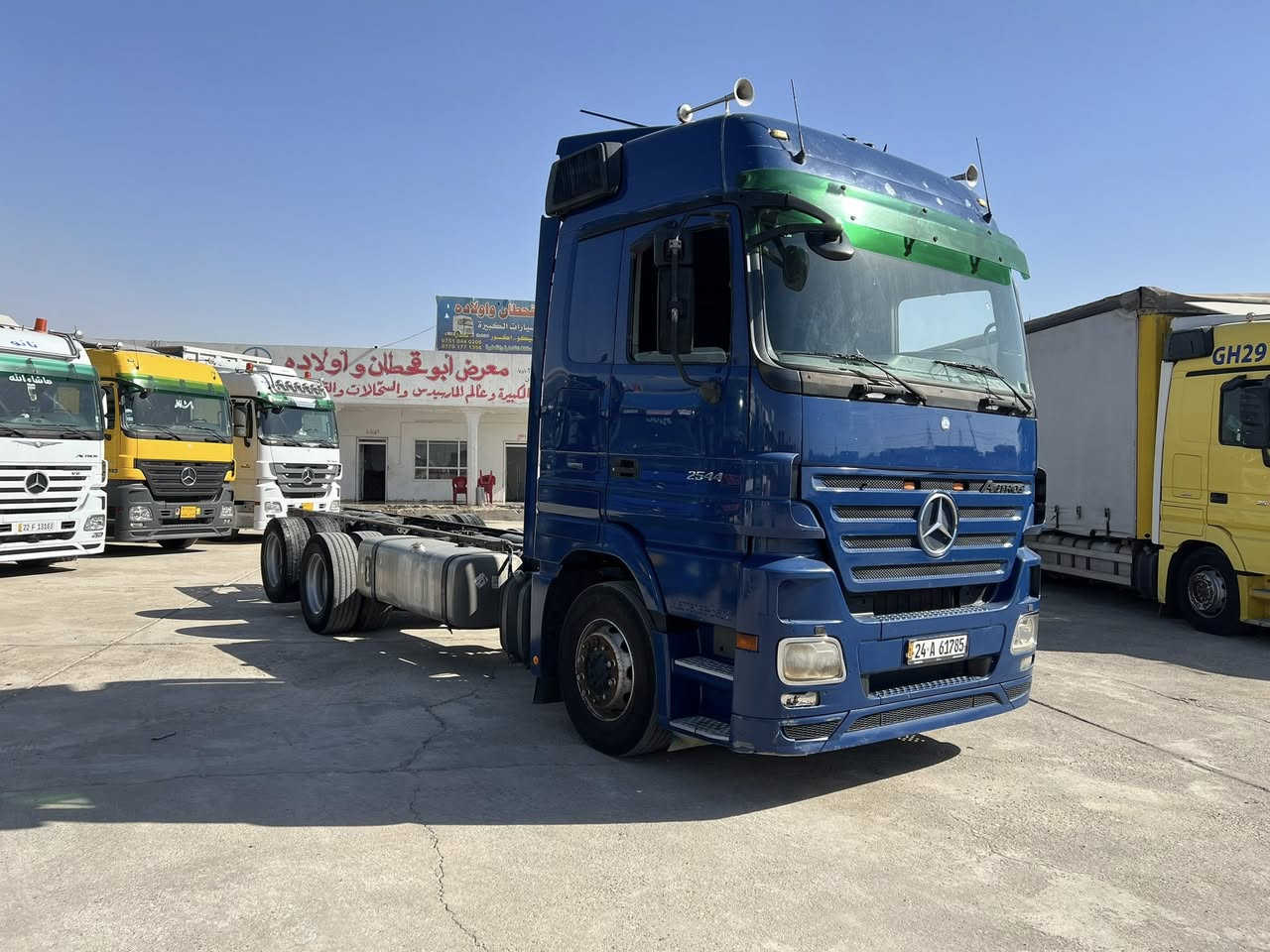 ‏السلام عليكم أقرأ التفاصيل واتصل ￼
اكتروس موديل 2008 حجم 25.44 
فول مواصفات بس بدون كاميرا وحساس ريتايدر 5 طقات
ثلاجه تبريد دبل مناميه ثلاجه ليزرات داخلي شاصي عدل سحال مزوج  مو بلادي ￼رقم وسنويه جديده ￼￼سياره حلوه و نظيفه 
رقم الهاتف قحطان معرض *********** كورك *********** اسيا معرض ابو قحطان واولاده عنوان موصل برطله سهل نينوى ❤️🌍✅￼
