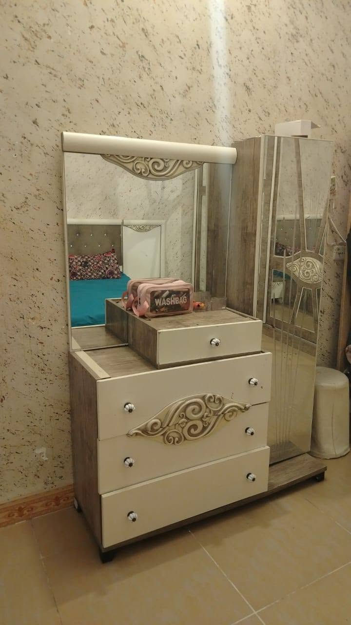 السلام عليكم غرفه خشاب تركي ٨ قطع نضيفه مو بي اي عيب السعر 400  او بي مجال


**إذا كنت صاحب هذا الإعلان وتريد حذفه لأي سبب، رجاءا أرسل رسالة إلى الدعم الفني**