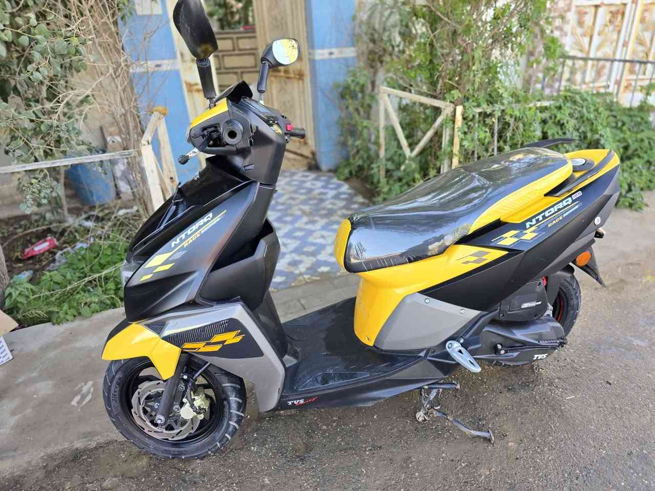 دراجة تي ڤي أس انتورك موديل 2022 رقم و سنوية
نظافة تخبل فول واضحة بالصور والفيديو
كفالة عامة كلشي بلادي برغي ما مفتوح بيها 
ماشية 11 ألف / مداراه فول بانزين محسن ودهن AMS
تفاصيل راسلني خاص او واتساب او عالرقم ***********
