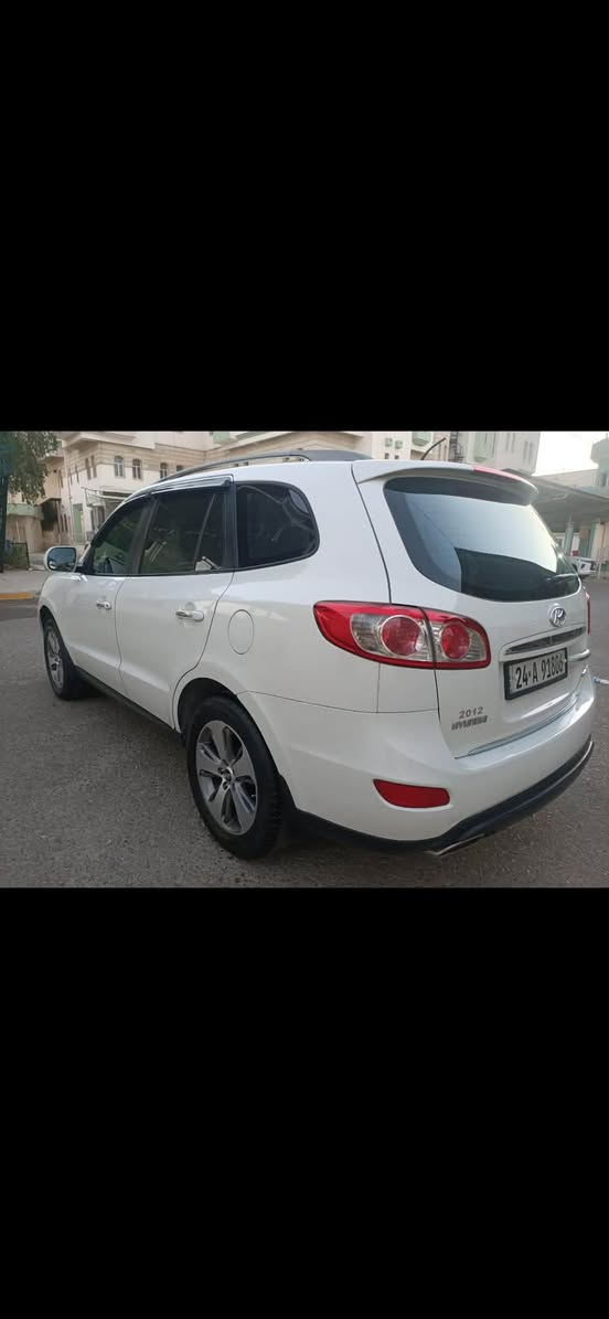السلام عليكم 
سنتافي موديل ١٢ محرك اربعه مبدل كازكيت 
ماشي ١٠٠ وشويه سيارة جاهزه مال بيت من الشرعي مباشر بدون صبغ كير محرك تبريد كلو وضع شركه طخم امامي خلفي جديد الاستفسار اتصل ***********  السعر ١٥٢
